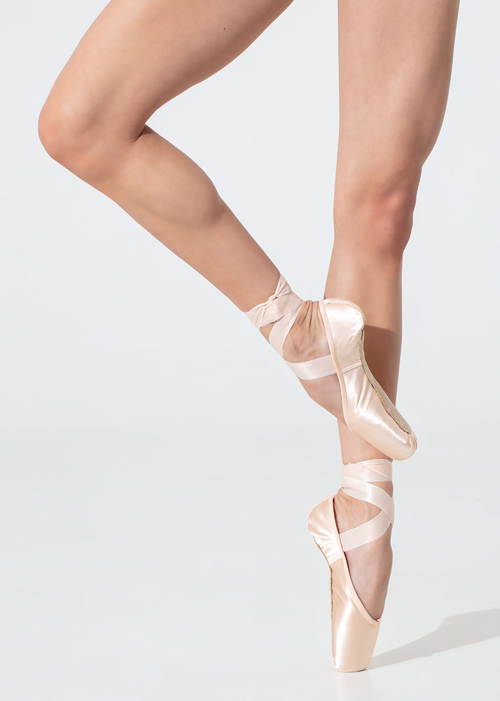 
            
                Load image into Gallery viewer, GRISHKO - Fouette Pointe Shoe / Medium Shank Strength
            
        