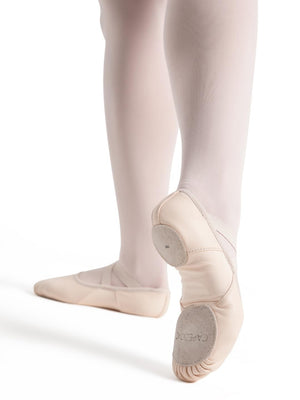 
            
                Load image into Gallery viewer, CAPEZIO - Hanami Ballet Shoe Childrens / Split Sole / Leather / Light Pink
            
        